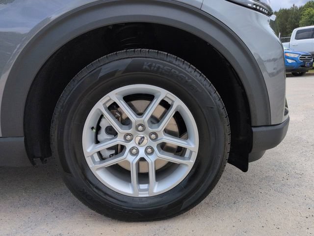 Certified 2025 Ford Explorer Active RWD image 12