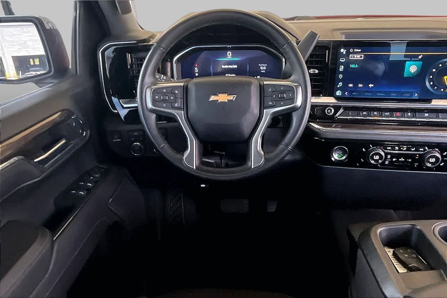 Used 2023 Chevrolet Silverado 1500 LT AWD/4WD image 6