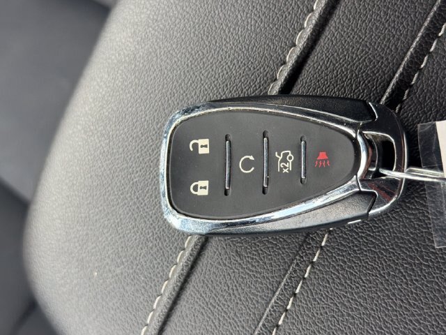 Used 2025 Chevrolet Blazer LT FWD image 8