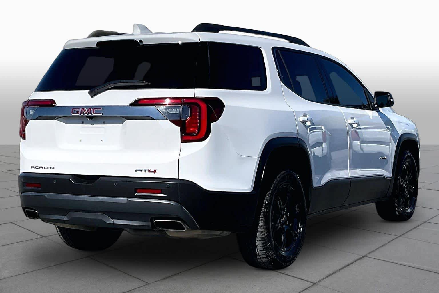Used 2022 GMC Acadia AT4 w/ Technology Package AWD/4WD image 13