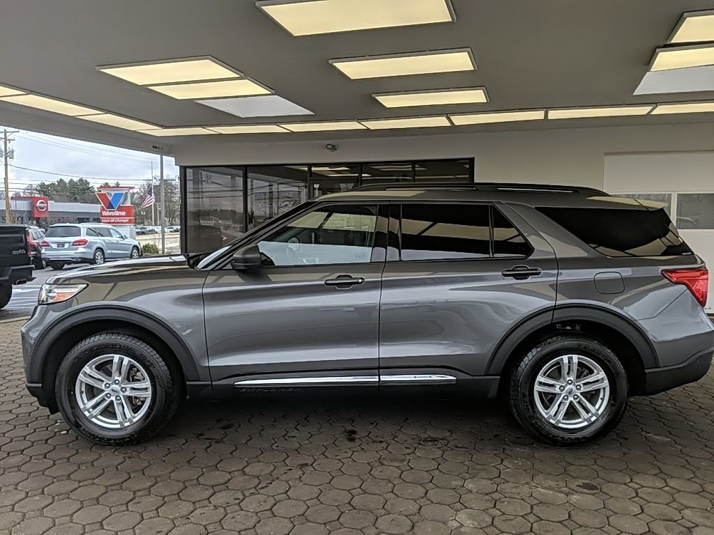Certified 2023 Ford Explorer XLT w/ Class IV Trailer Tow Package AWD/4WD image 11