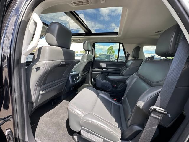 Certified 2025 Ford Expedition Active AWD/4WD image 18