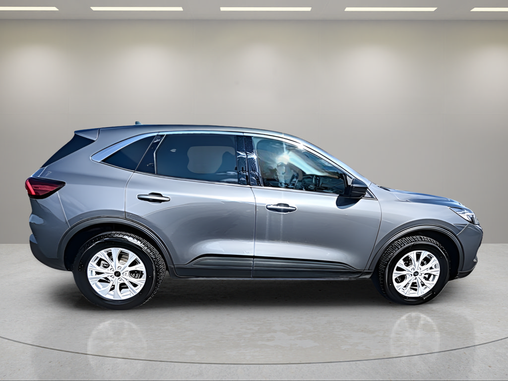 Certified 2024 Ford Escape Active AWD/4WD image 9