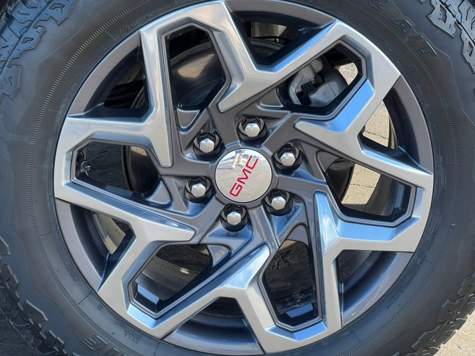 Used 2024 GMC Sierra 1500 SLT w/ SLT Premium Plus Package image 17