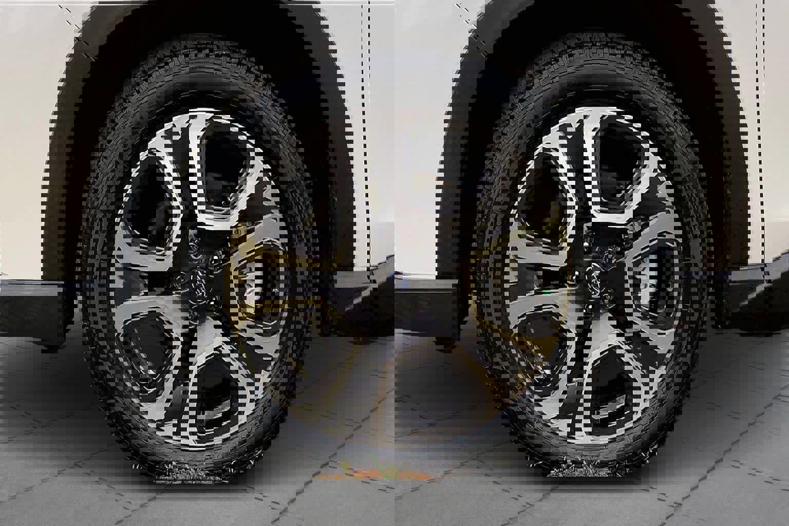 Used 2023 Subaru Ascent Limited w/ Technology Package image 10