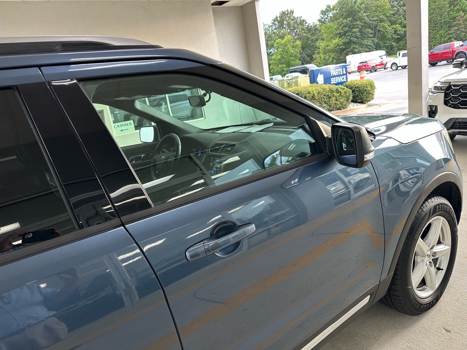 Certified 2019 Ford Explorer XLT w/ Equipment Group 201A FWD image 8