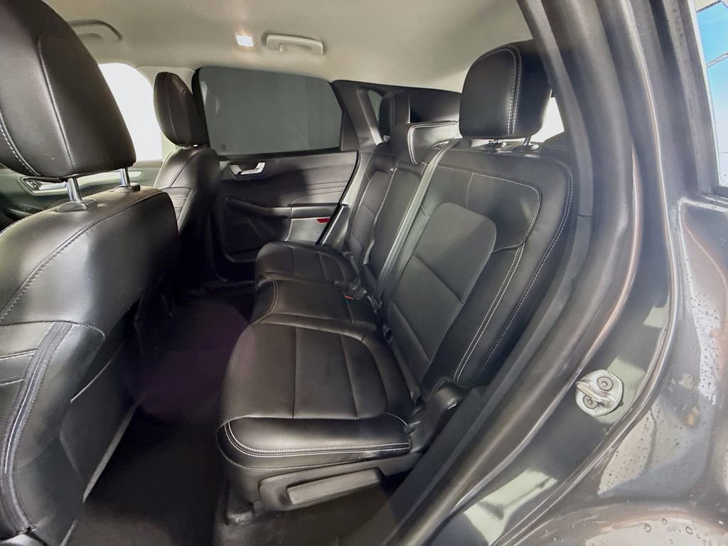 Certified 2022 Ford Escape SEL w/ Technology Package FWD image 5