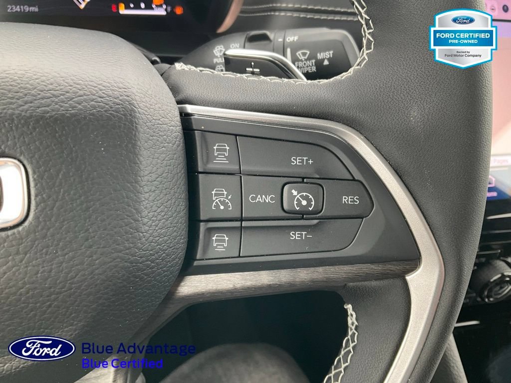 Used 2025 Jeep Grand Cherokee Limited AWD/4WD image 9