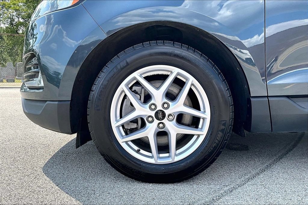 Certified 2023 Ford Edge SEL w/ Convenience Package AWD/4WD image 9