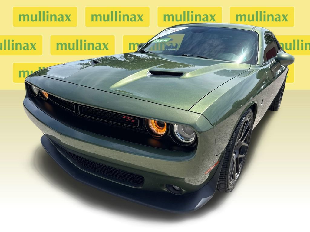 Used 2018 Dodge Challenger R/T Scat Pack w/ Leather Interior Group RWD image 10