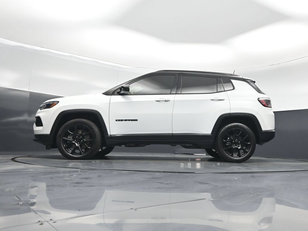 Used 2023 Jeep Compass Latitude AWD/4WD image 47