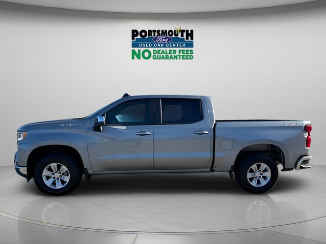 Used 2025 Chevrolet Silverado 1500 LT AWD/4WD image 2