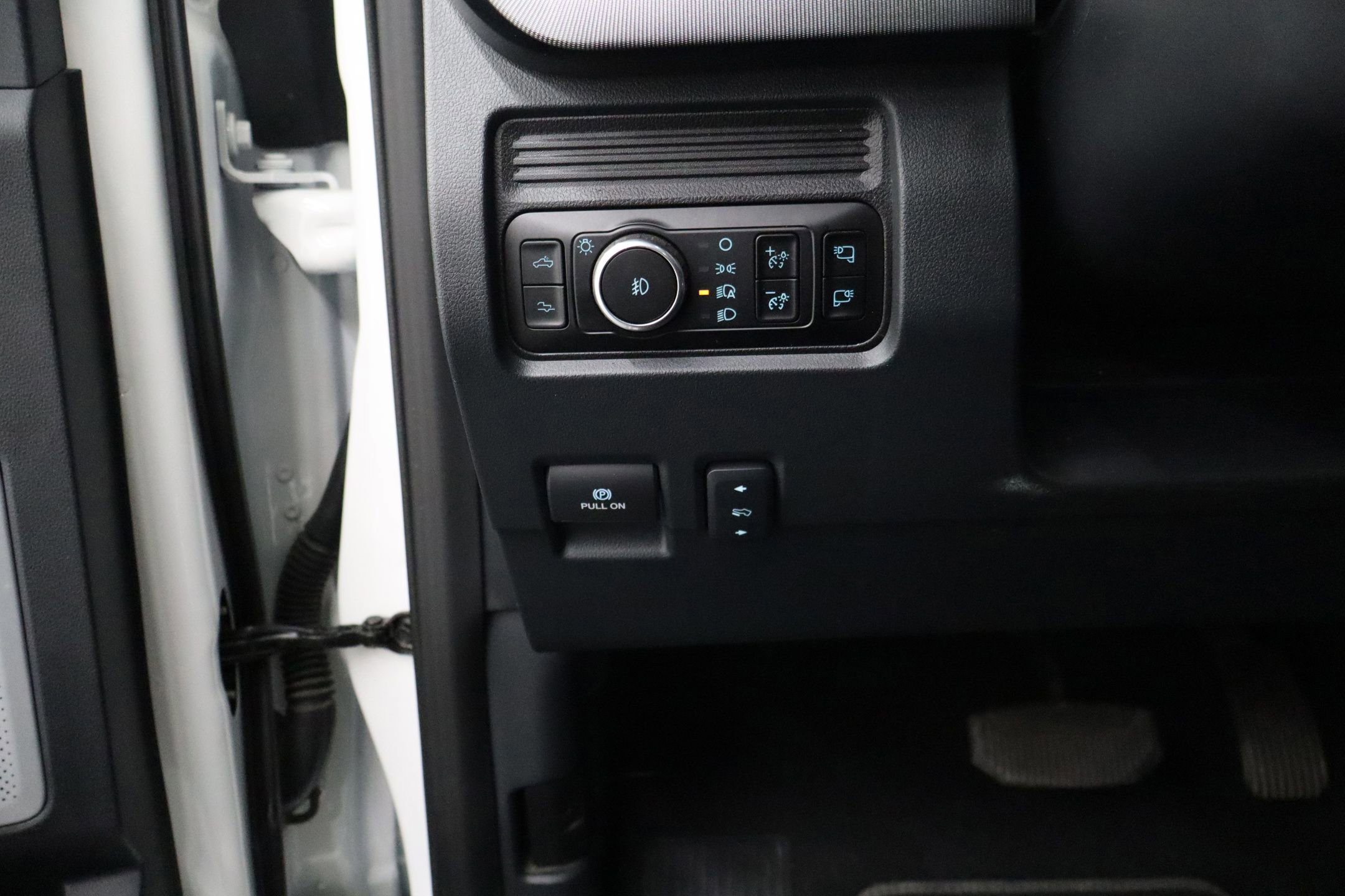 Certified 2025 Ford F250 Platinum image 29