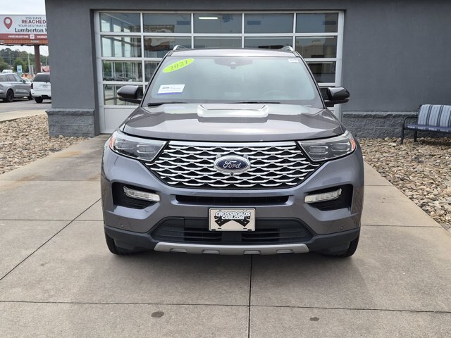 Certified 2021 Ford Explorer Platinum w/ Equipment Group 601A AWD/4WD image 9