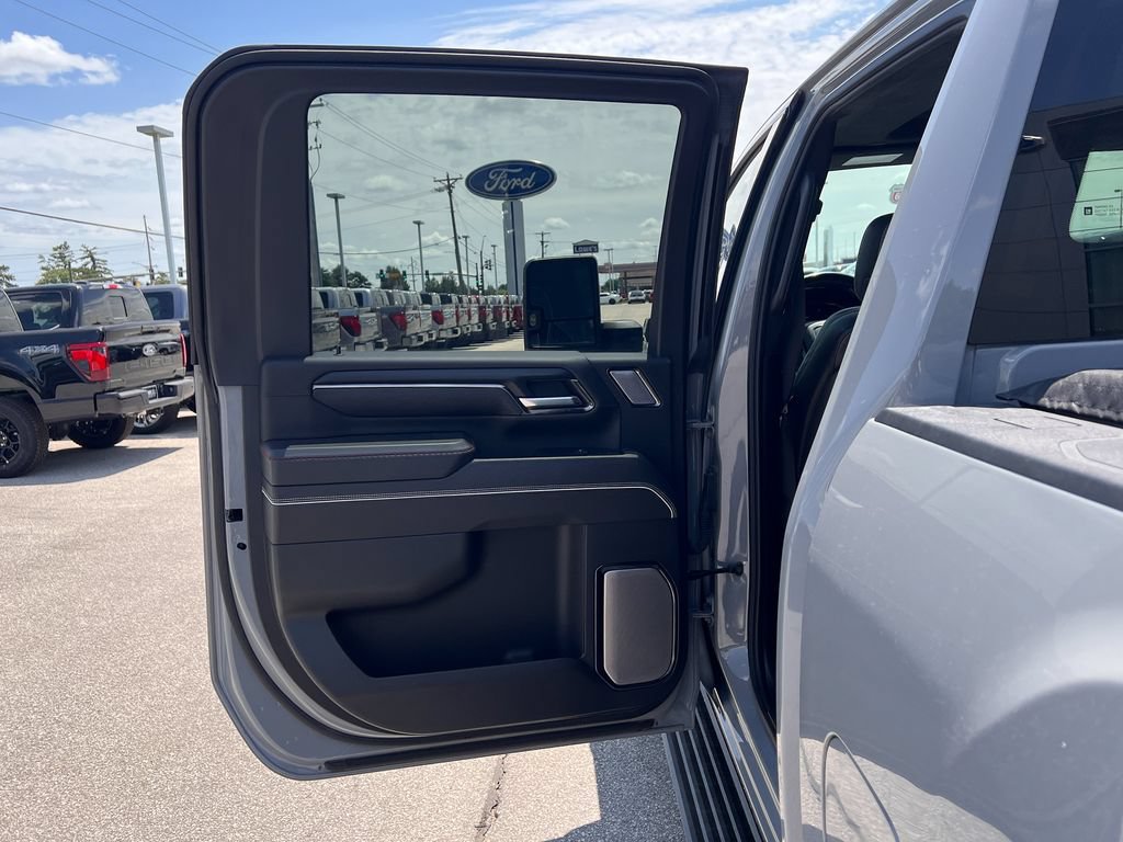 Used 2024 GMC Sierra 2500 AT4X AWD/4WD image 14