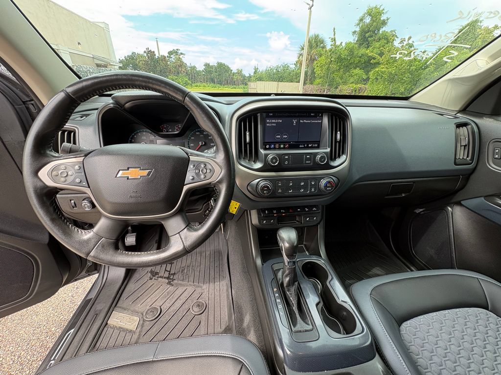 Used 2022 Chevrolet Colorado Z71 w/ Safety Package RWD image 7