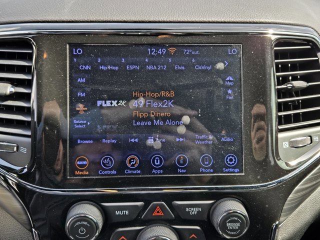 Used 2021 Jeep Grand Cherokee Laredo X image 13