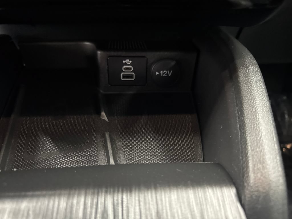 Certified 2024 Ford Escape ST-Line Elite w/ Premium Technology Package AWD/4WD image 33