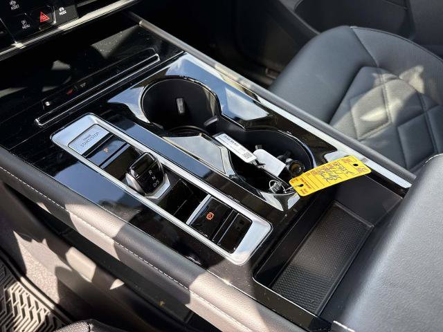 Used 2025 Volkswagen Atlas SE FWD image 27