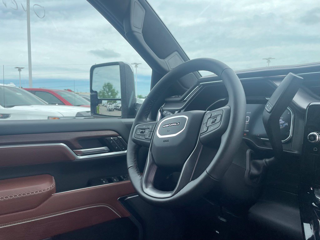 Used 2026 GMC Sierra 2500 Denali Ultimate AWD/4WD image 28