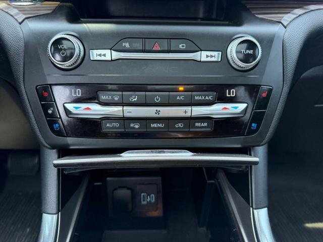 Certified 2020 Ford Explorer Limited AWD/4WD image 19