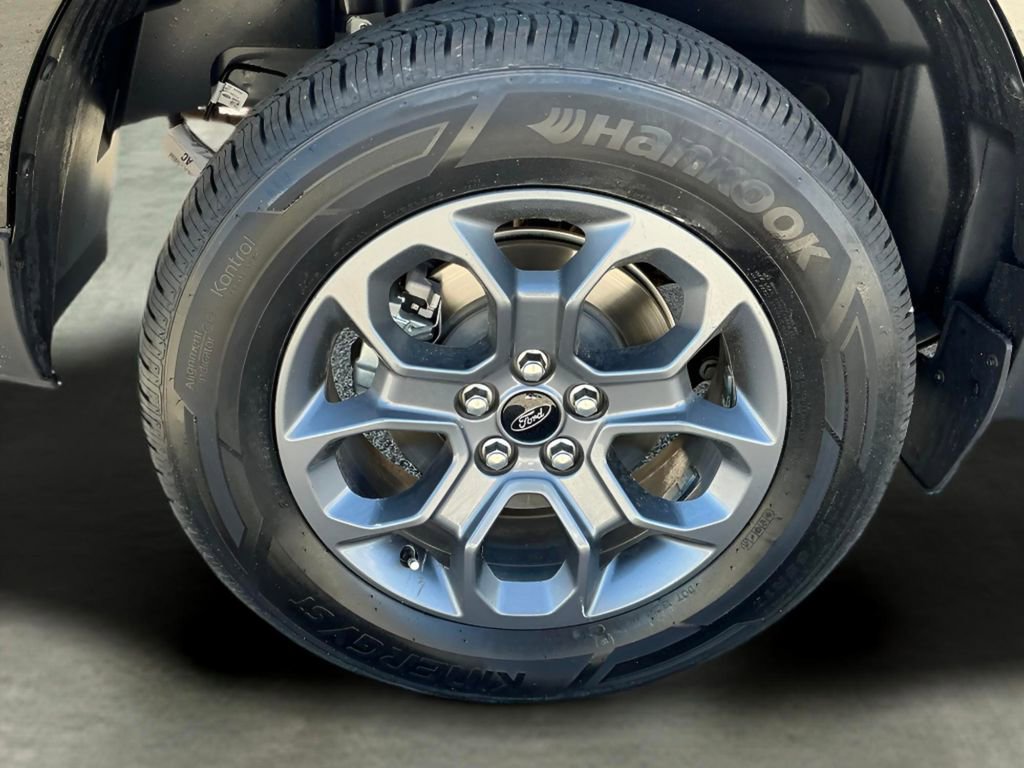 Certified 2025 Ford Maverick XLT w/ Equipment Group 302A AWD/4WD image 15