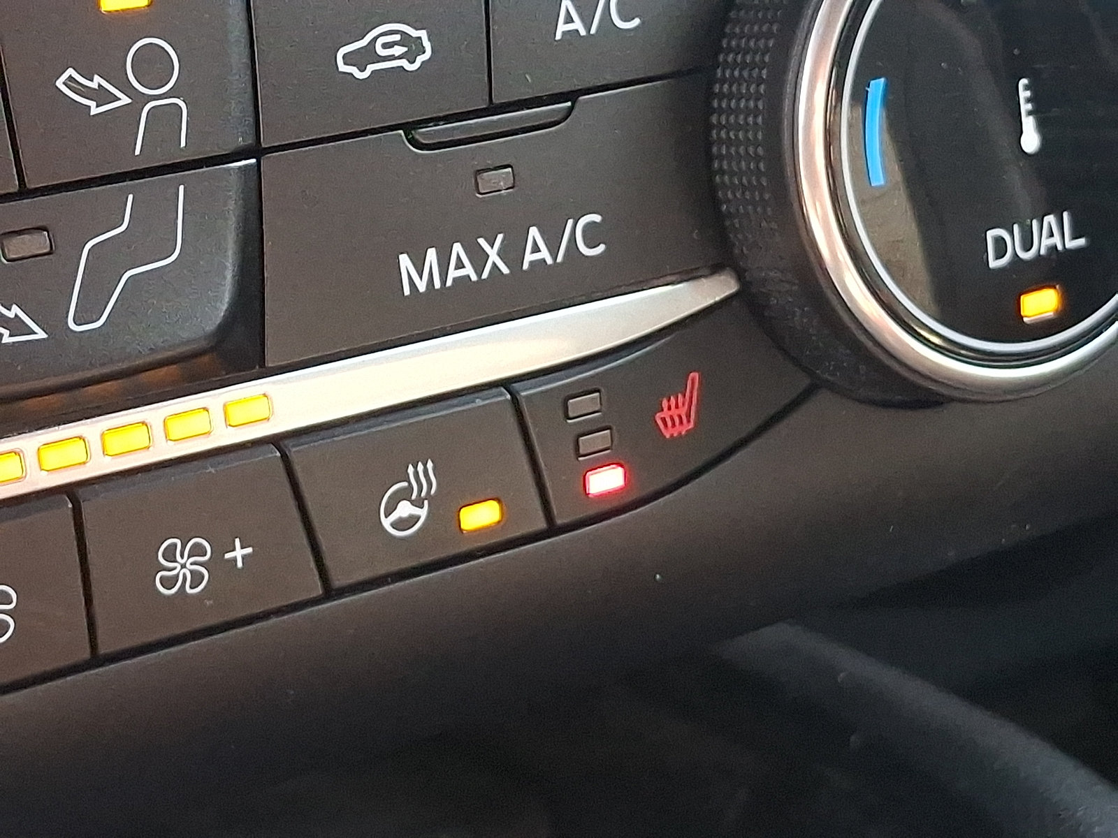Certified 2025 Ford Escape ST-Line Select AWD/4WD image 23
