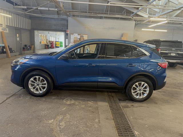 Certified 2022 Ford Escape SE w/ Cold Weather Package AWD/4WD image 4