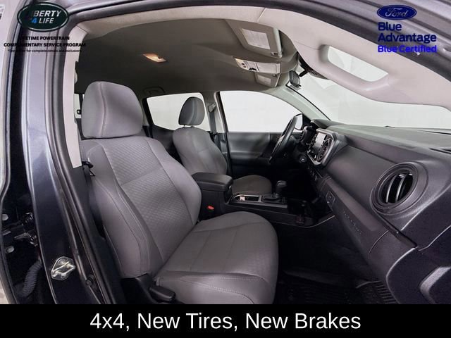 Used 2021 Toyota Tacoma SR AWD/4WD image 25