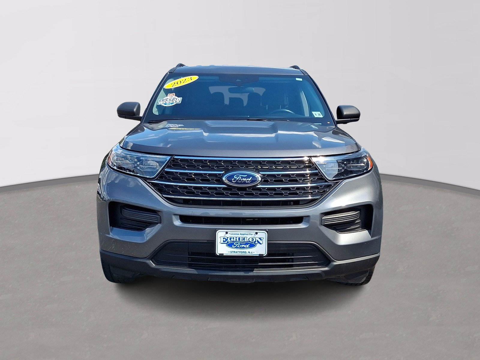 Certified 2023 Ford Explorer XLT AWD/4WD image 2