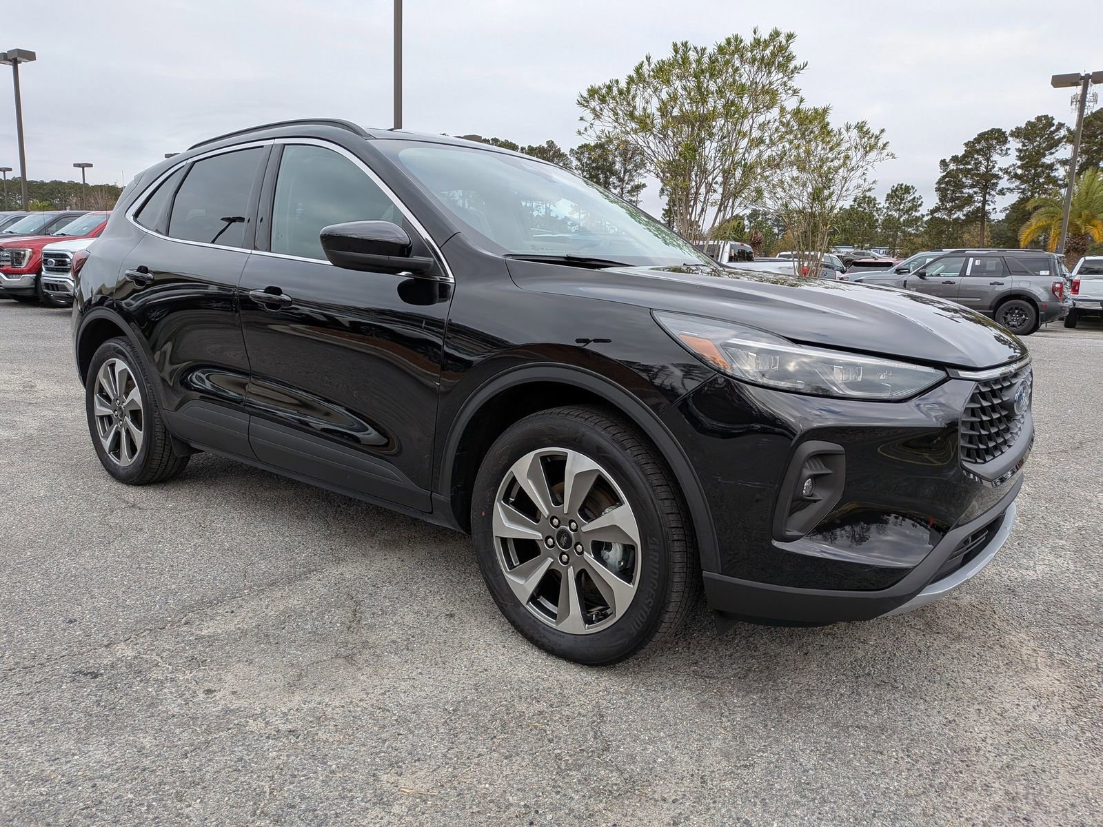 Certified 2025 Ford Escape Platinum image 8