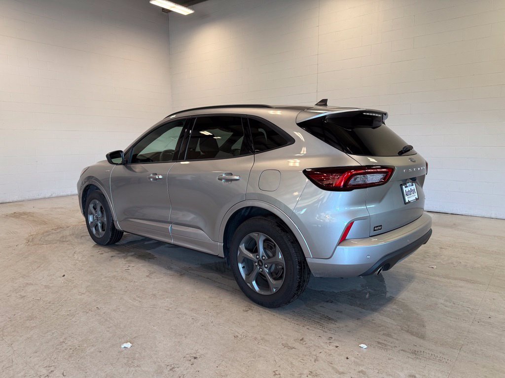Certified 2024 Ford Escape ST-Line w/ Tech Pack #1 AWD/4WD image 5