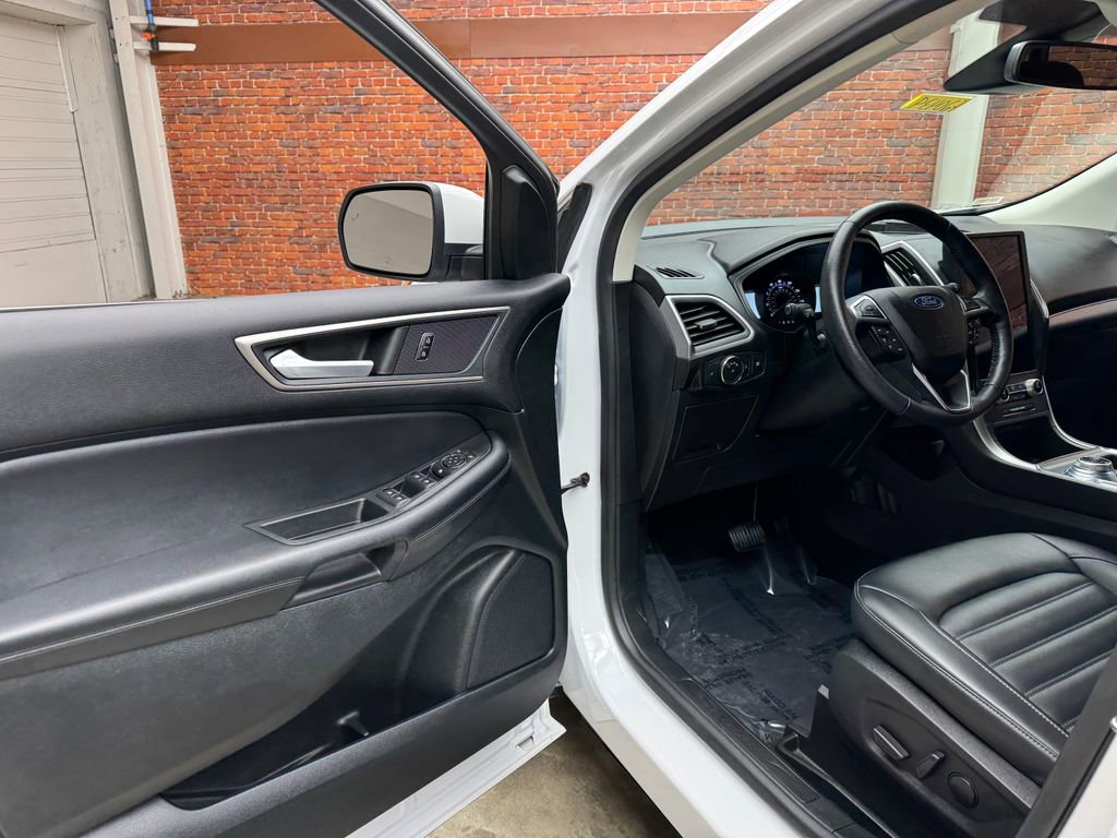 Certified 2022 Ford Edge SEL AWD/4WD image 9
