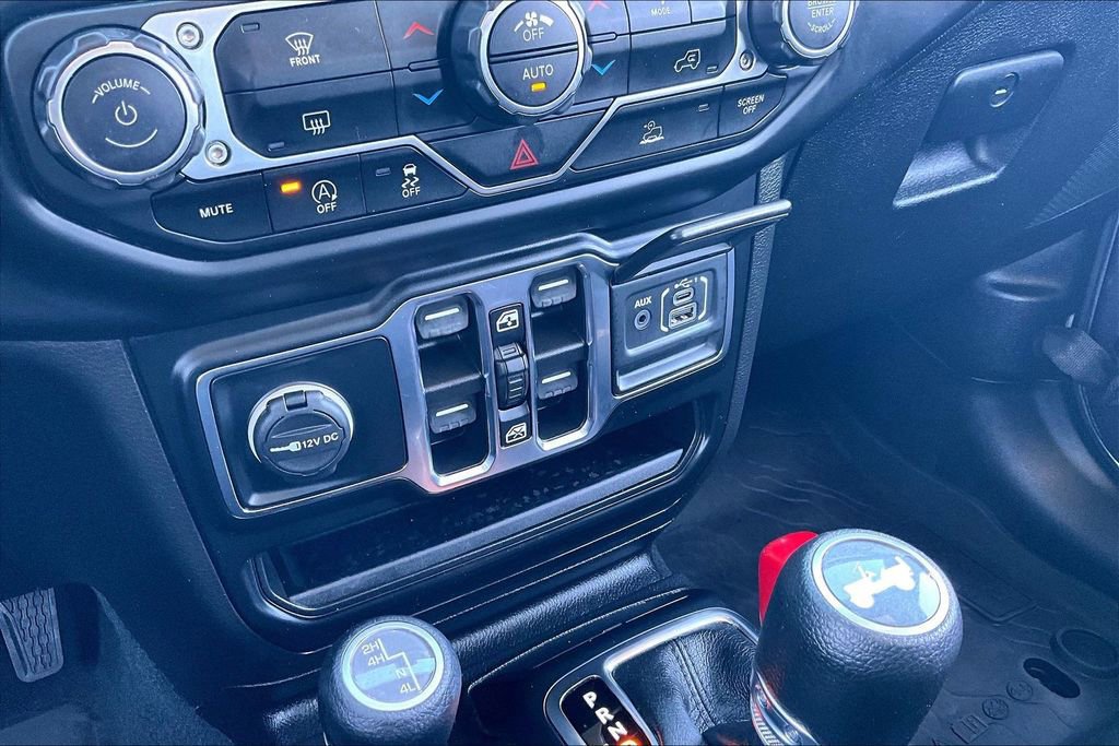 Used 2022 Jeep Wrangler Unlimited Sport image 32