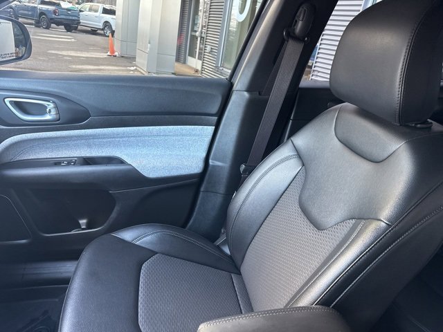 Used 2024 Jeep Compass Latitude image 23