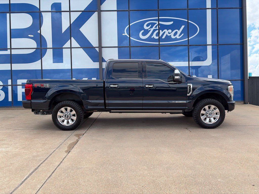 Certified 2022 Ford F250 Platinum w/ FX4 Off-Road Package AWD/4WD image 8