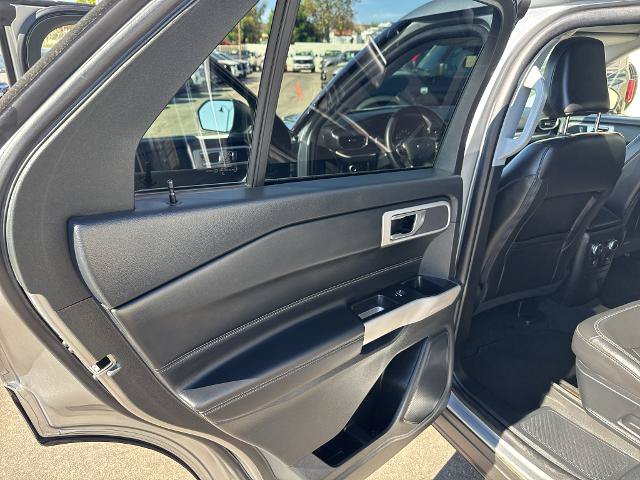 Certified 2023 Ford Explorer XLT w/ Equipment Group 202A RWD image 15