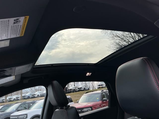 Certified 2024 Ford Escape ST-Line Select w/ Tech Pack #2 image 25