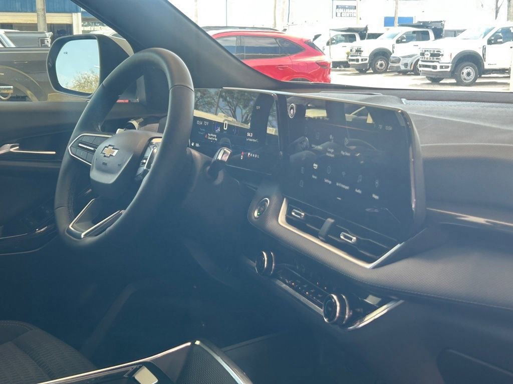 Used 2025 Chevrolet Equinox LT image 26