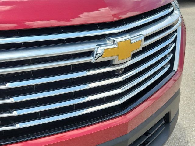 Used 2023 Chevrolet Traverse Premier w/ LPO, Floor Liner Package FWD image 7