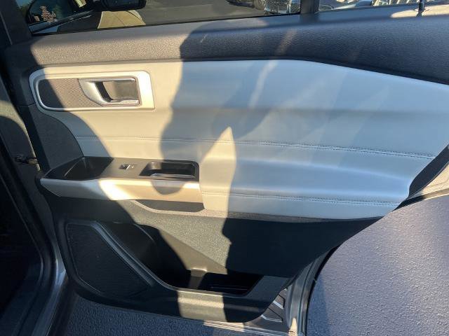 Certified 2022 Ford Explorer XLT w/ Equipment Group 202A image 18
