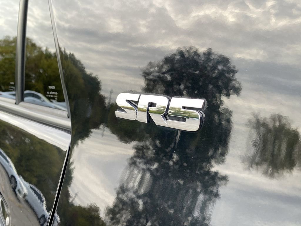 Used 2024 Toyota 4Runner SR5 Premium image 18
