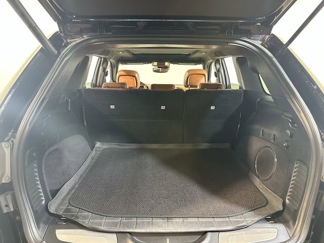 Used 2017 Jeep Grand Cherokee Summit image 10