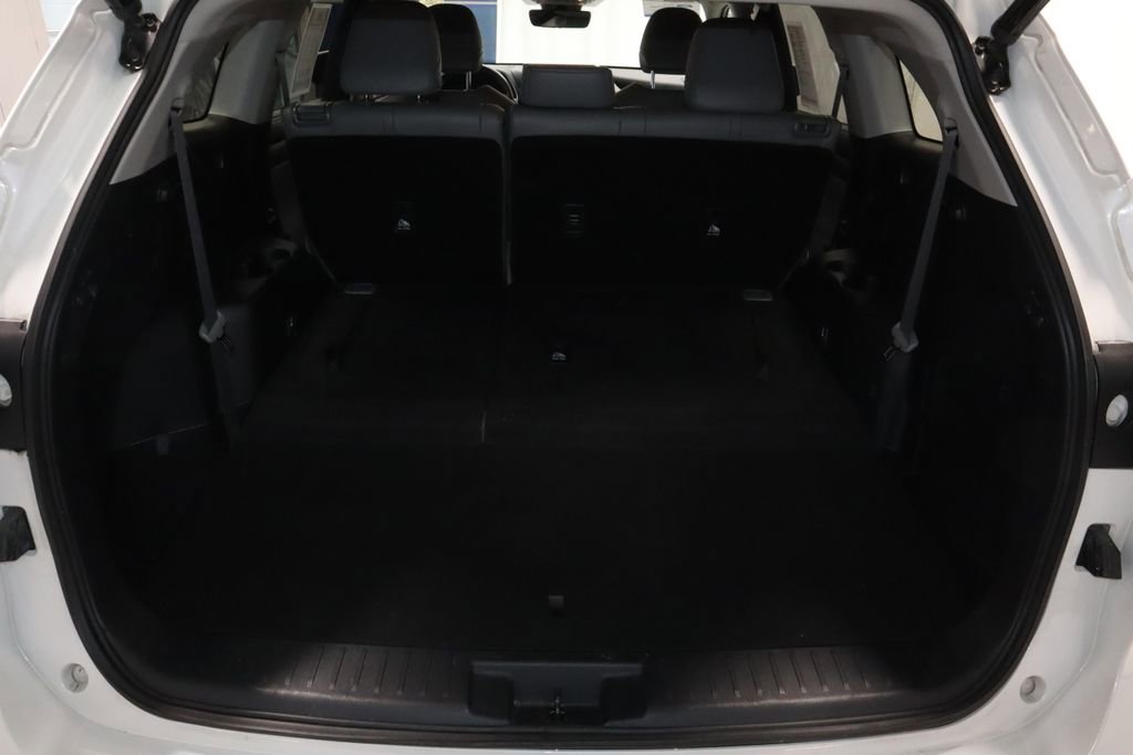 Used 2023 Toyota Highlander XLE FWD image 18