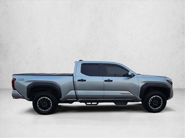 Used 2025 Toyota Tacoma TRD Off-Road w/ TRD Off Road Upgrade Package AWD/4WD image 4