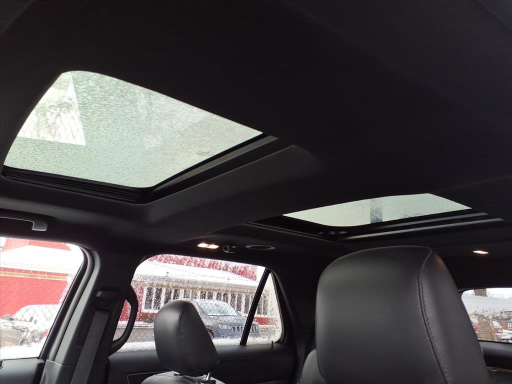 Certified 2019 Ford Explorer XLT w/ Equipment Group 202A image 17