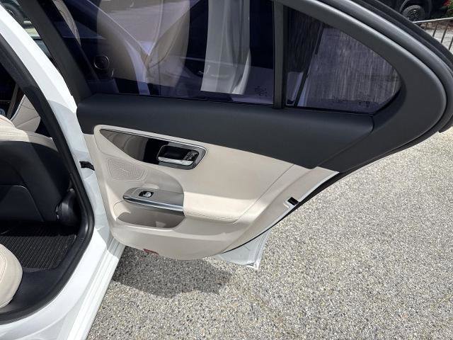 Used 2024 Mercedes-Benz C 300 Sedan image 24