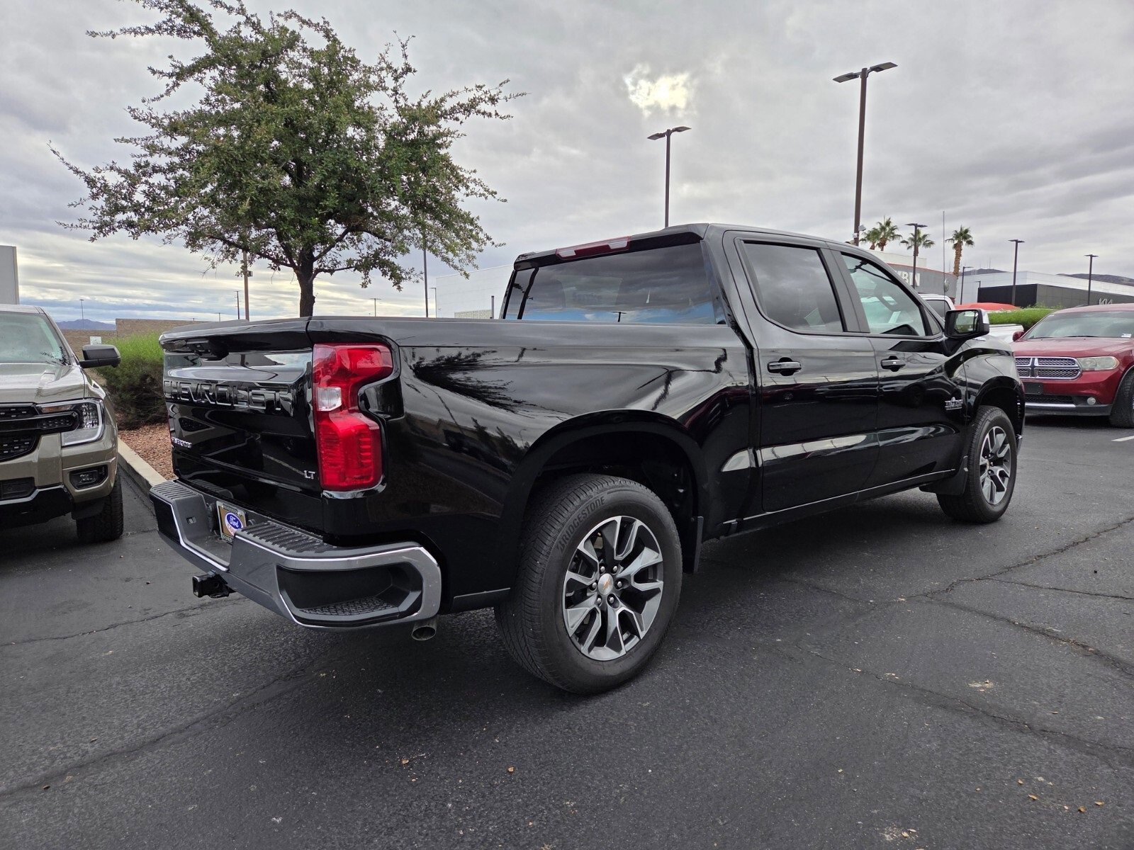 Used 2025 Chevrolet Silverado 1500 LT w/ Max Trailering Package image 5