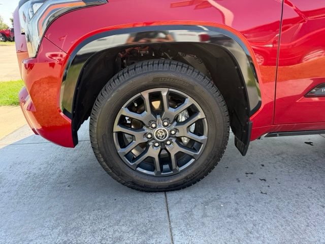 Used 2023 Toyota Sequoia Platinum AWD/4WD image 4