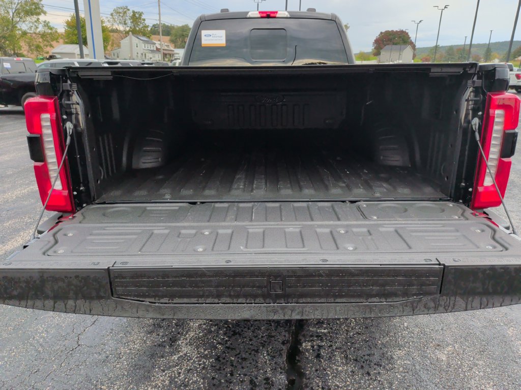 Certified 2025 Ford F350 Lariat w/ Lariat Ultimate Package AWD/4WD image 33